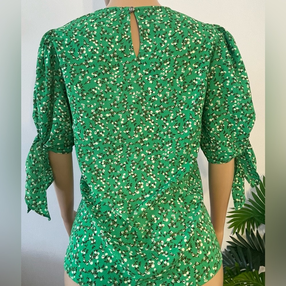 Green Floral Women's Top - Picture 5 of 8